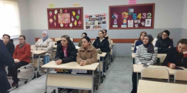 Muratlı’da Ebeveyn Okulu kursu açıldı