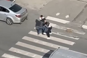 Trafikte kavga etti, ardından arabayla çarpıp kaçtı