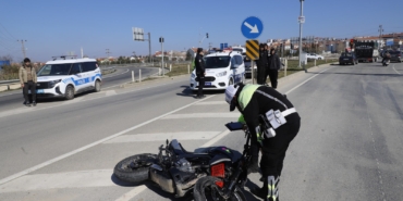 Keşan’da otomobil ile çarpışan motosikletin sürücüsü ağır yaralandı