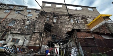 Fatih’teki tarihi Nasuriye Han’da yangın paniği