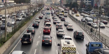 Anadolu Yakası’nda haftanın son iş gününde trafik yoğunluğu yaşandı