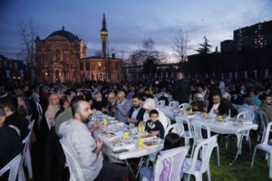 Kağıthane Belediyesi’nden çalışanlarına özel iftar organizasyonu