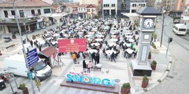 Galatasaraylı taraftarlardan geleneksel iftar organizasyonu