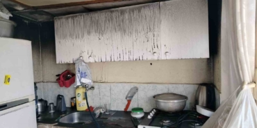 Erdek’te bir ev alevlere teslim oldu