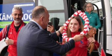 Avrupa şampiyonu Alara Atmaca, Balıkesir’de coşkuyla karşılandı