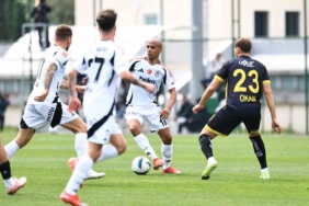 Beşiktaş, hazırlık maçında İstanbulspor’a mağlup oldu