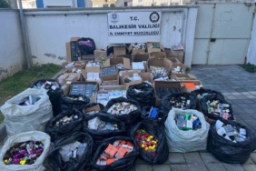 Ayvalık’ta polis, kaçak tütün ve cinsel uyarıcı madde satışı yapanlara geçit vermedi