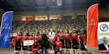 Türk halk oyunları ekibi il şampiyonu oldu
