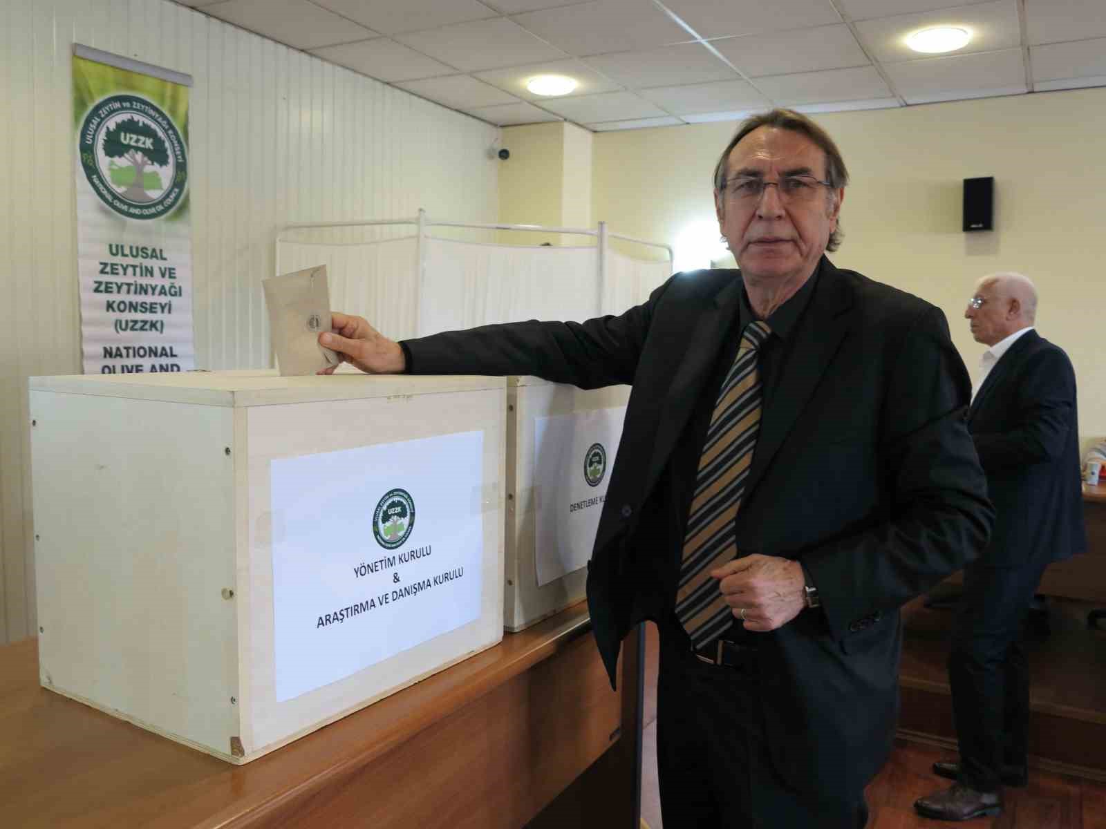 Dr. Mustafa Tan, yeniden UZZK başkanı seçildi