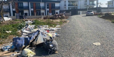 Lüks sitelerin arasına molozu böyle döktü