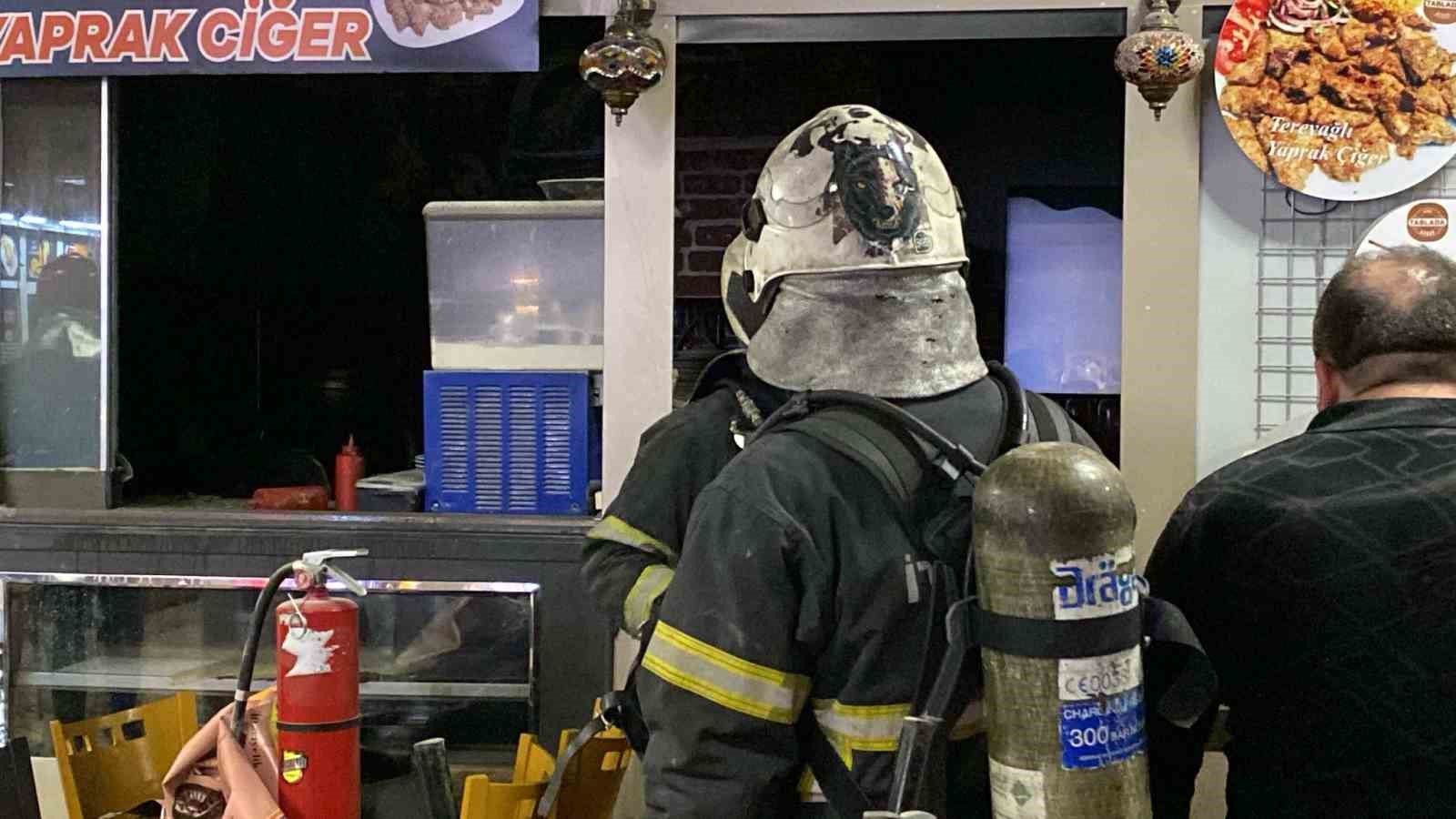 Kocaeli’de restoranda korkutan yangın