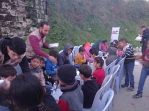 Esenler’in geleneksel ‘Çocuk İftarı’ Gazzeli miniklerle gerçekleşti