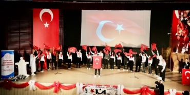 Edremit’te İstiklal Marşı’nın 104. yılı coşkuyla kutlandı