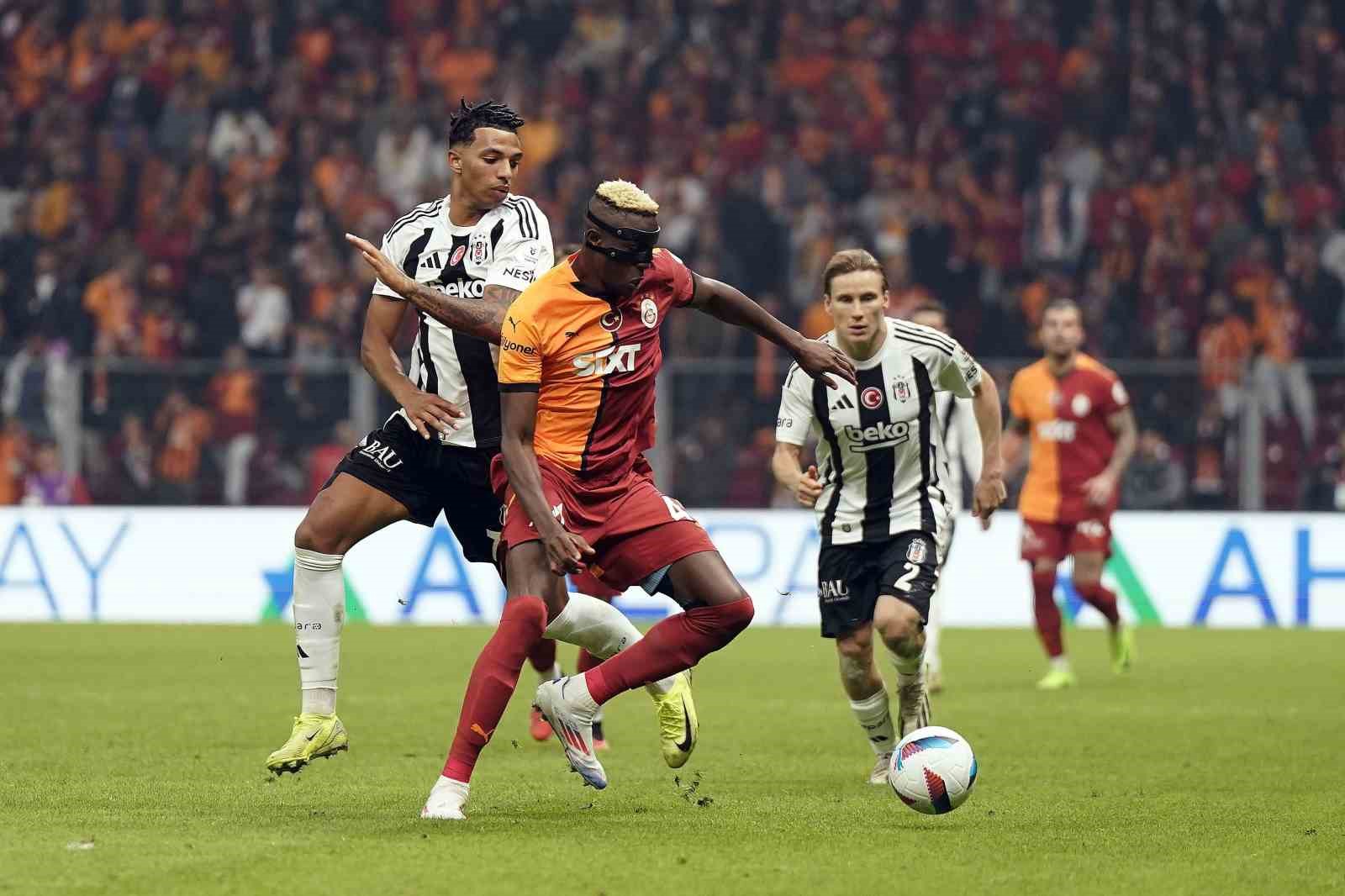 Galatasaray hücum, Beşiktaş savunmasıyla ön planda
