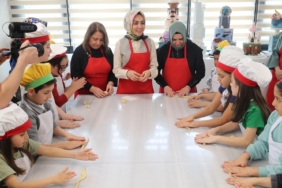 Kandil simitleri Sultangazili miniklerden