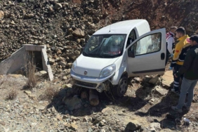 Şarampole yuvarlanan sürücü hayatını kaybetti