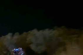 Tek teker üstünde tehlikeli yolculuk kamerada