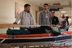 11 yaşındaki çocuğun ayağı zincire sıkıştı, motosiklet devrildi: 2 yaralı