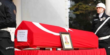 Görevi esnasında kalp krizi geçiren polis memuru törenle memleketine uğurlandı