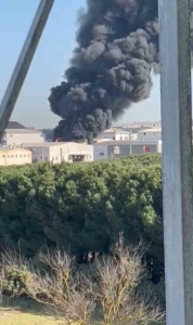 Tuzla Deri Organize Sanayi Bölgesi’nde yangın: Alevlere müdahale sürüyor