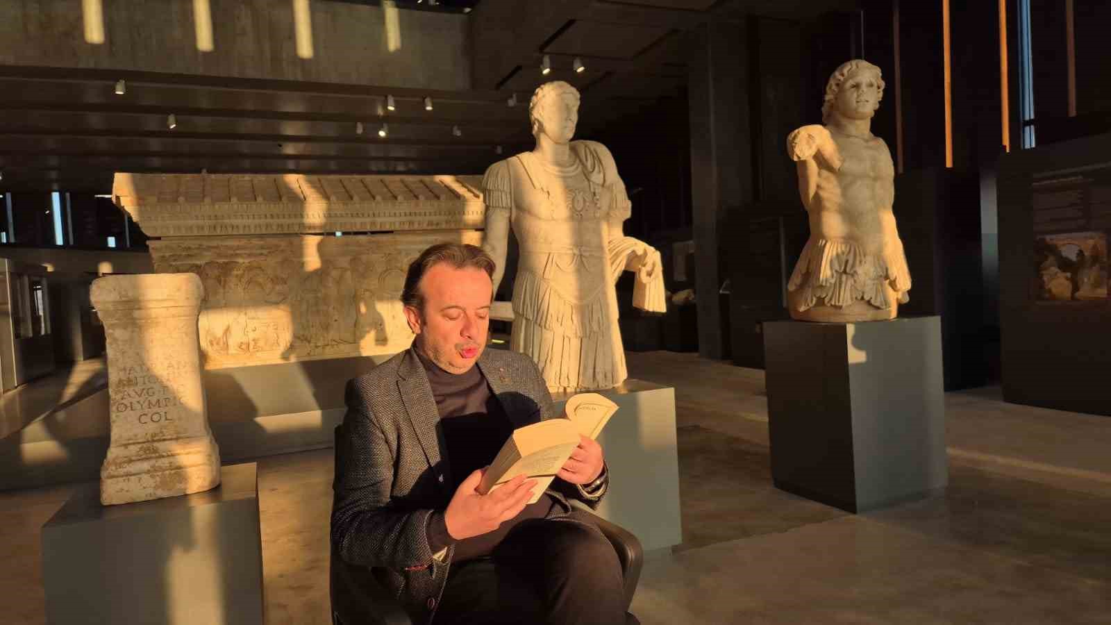 İlyada Destanı farklı seslerle Troya Müzesinde yankılandı