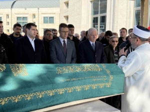 Avcılar’da katledilen anne ve 3 çocuğu son yolcuğuna uğurlandı