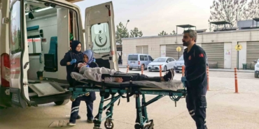 Otomobil kamyonete çarptı: 1 yaralı