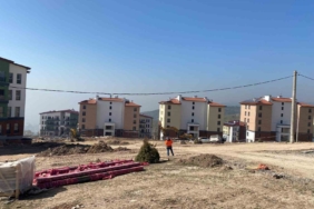 Kepçe operatörü ana doğal gaz hattını patlattı