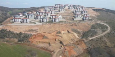 TOKİ, İnegöl’de 4’üncü etap için ilk kazmayı vurdu