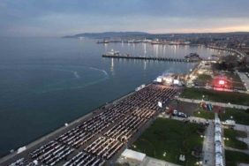 Tekirdağ’da sahilde 11 bin kişilik dev iftar