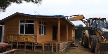 Çanakkale’de 12 kaçak yapının yıkımı gerçekleştirildi