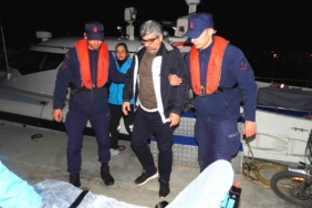 Çanakkale Boğazı’nda ticari gemi kaptanının kalp krizi şüphesiyle tıbbi tahliyesi gerçekleştirildi