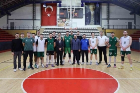 Sakarya Büyükşehir Basket, kritik virajda Akhisar’a gidiyor