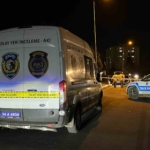 Küçükçekmece’de şüpheli araçtan cephanelik çıktı