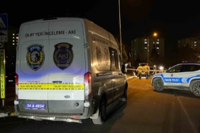 Küçükçekmece’de şüpheli araçtan cephanelik çıktı