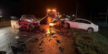 Çanakkale’de bayramın 2’nci günü feci kaza... İki otomobil kafa kafaya çarpıştı: 3 ölü, 1 yaralı