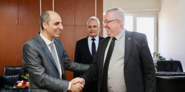 Edremit Belediye Başkanı Mehmet Ertaş’tan sağlık çalışanlarına tıp bayramı ziyareti