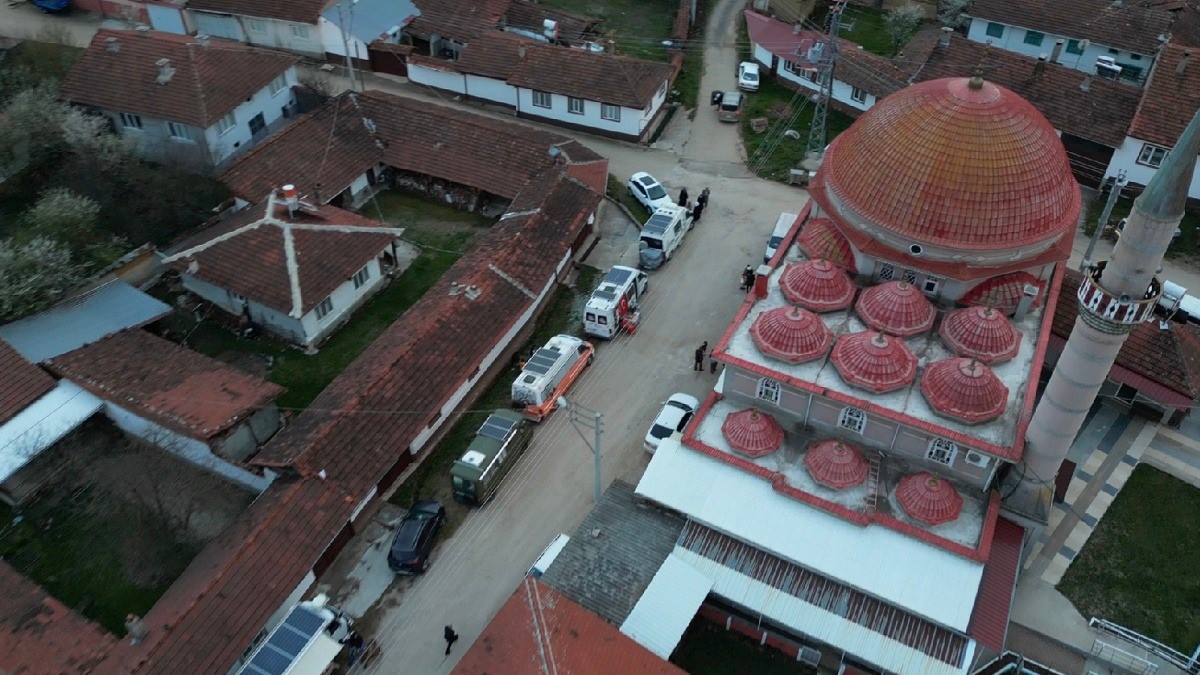 Türkiye’nin dört bir yanından gelen karavan tutkunları son iftarlarını Bilecik’te yaptı