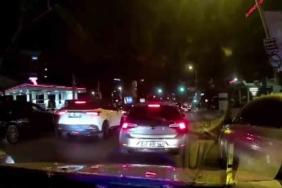 Kadıköy’de polisin dur ihtarına uymadı, makas atarak kaçtı