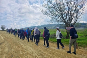 Kalp sağlığı farkındalığı için 11 kilometre yürüdüler
