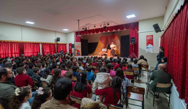 Bursa’yı tiyatro coşkusu sardı