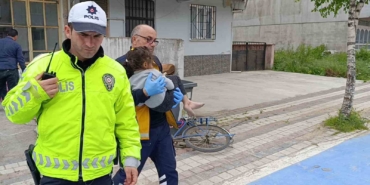 Bursa’da 1. kattan düşen çocuğu moloz dolu çuvallar korudu