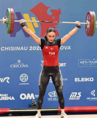 Cansel Özkan’dan bronz madalya