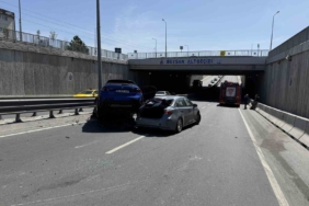 Beylikdüzü’nde 6 araçlı zincirleme kaza: 3 yaralı