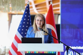 Bakırköy Belediye Başkanı Ovalıoğlu Kadın ve Gençlik Zirvesinde konuştu: "İstanbul’un yerel deneyimi, dünya için model olabilir"