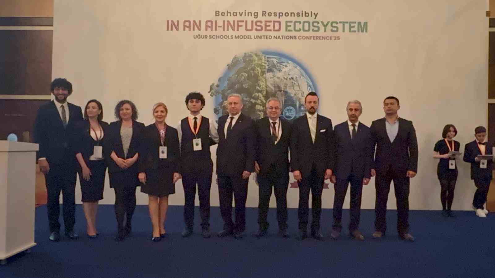 BM’nin programında öğrencilerden ‘yapay zeka kullanımı’ tartışması