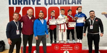 Balıkesirli minik karateci Türkiye ikincisi oldu