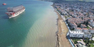 Yalova’da karaya oturan dev geminin kurtarma çalışmaları sürüyor