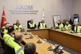 Başkan Alemdar, AKOM’dan açıkladı: "İlk bilgilere göre olumsuzluk yok, tüm birimlerimizle sahadayız"