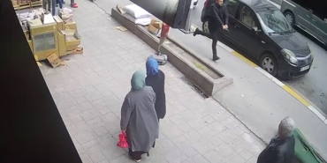 Esenyurt’ta sokak ortasında kurşun yağdıran zanlının kaçışı kamerada